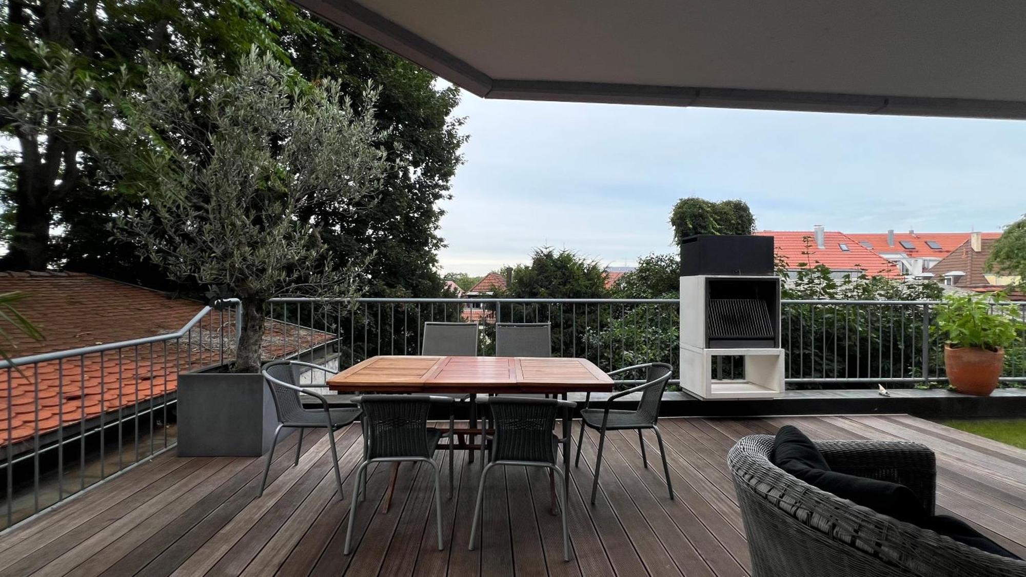 Ludwigshome Luxus - Zentral, Kostenloser Parkplatz, Terrasse Людвигсбург Экстерьер фото