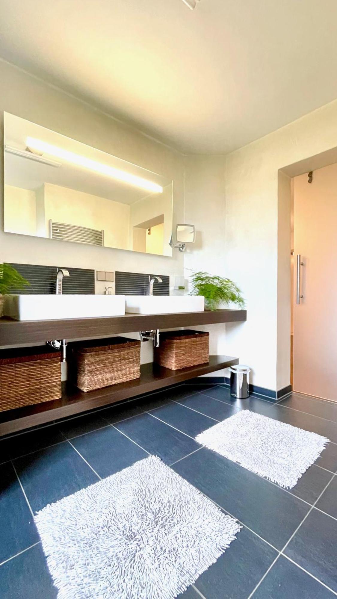 Ludwigshome Luxus - Zentral, Kostenloser Parkplatz, Terrasse Людвигсбург Экстерьер фото
