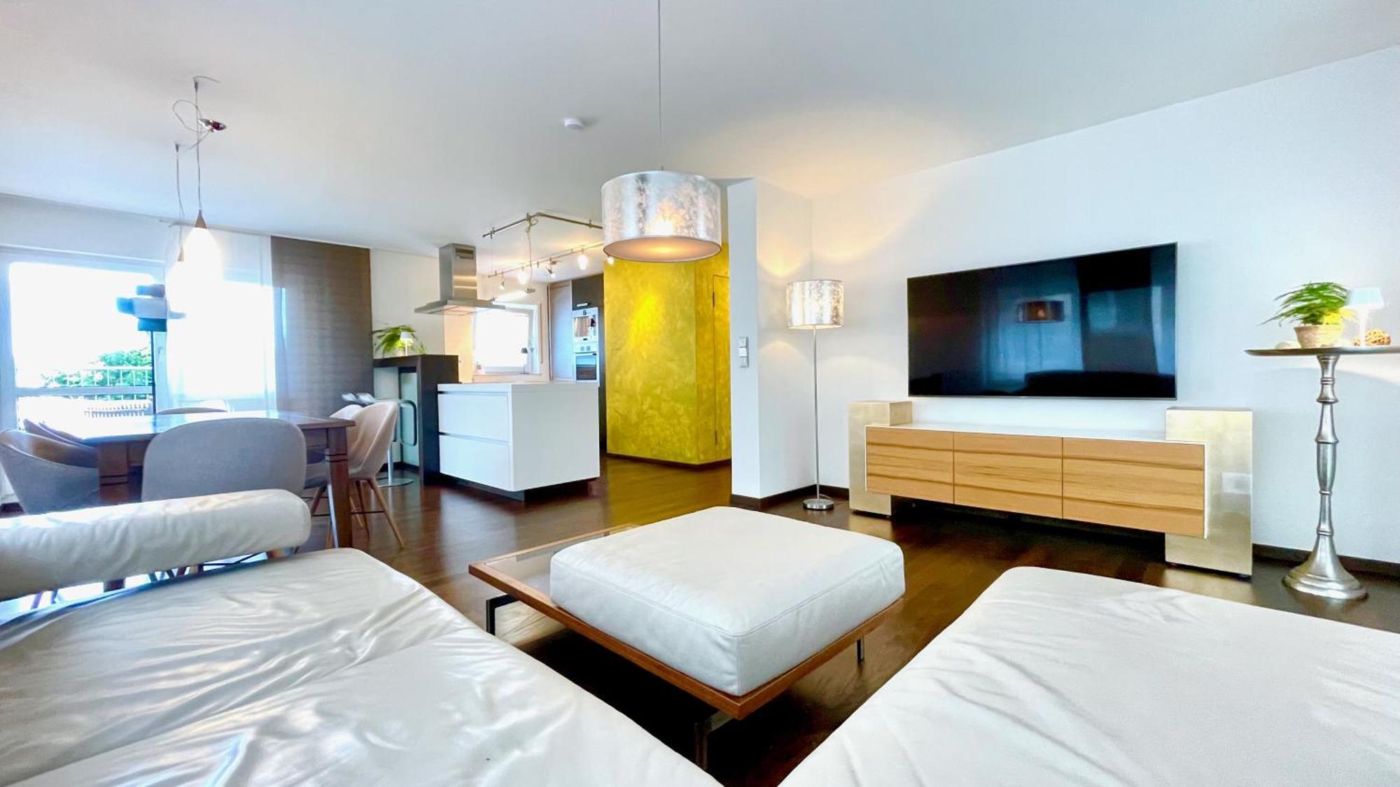 Ludwigshome Luxus - Zentral, Kostenloser Parkplatz, Terrasse Людвигсбург Экстерьер фото